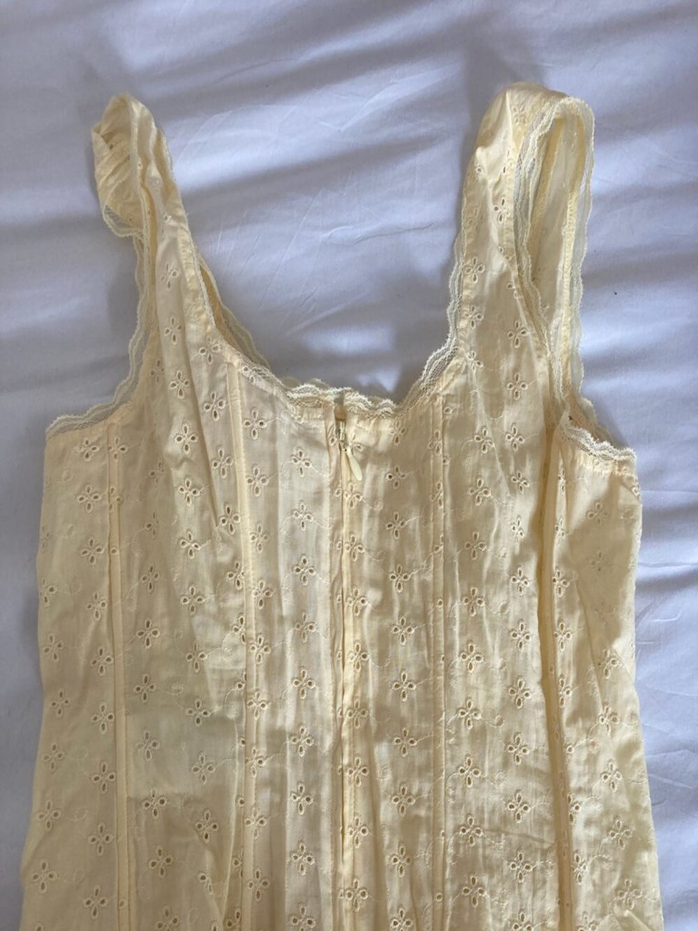 Yellow Tank - Picture 4 of 4